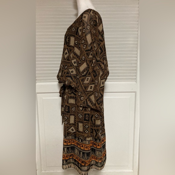 Signature by Robbie Bee  Women’s Dress with sachse belt. Plus Size 18 - Picture 4 of 10